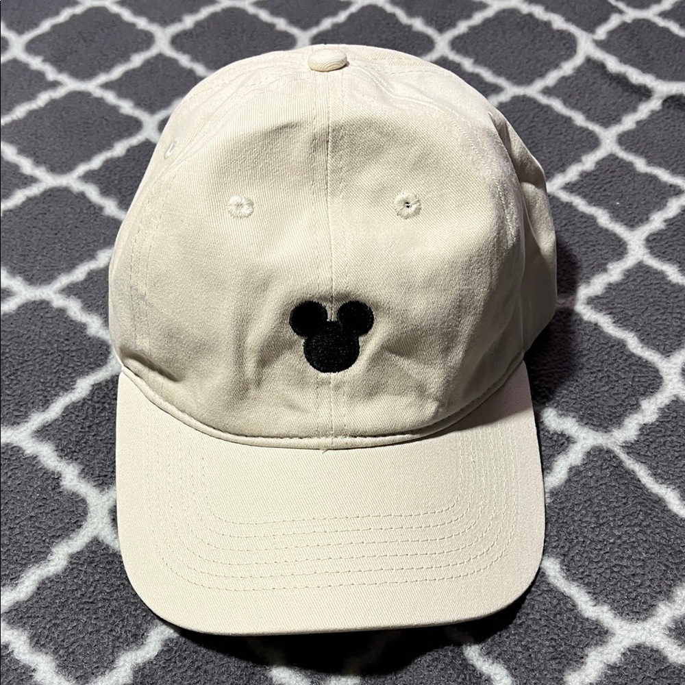 Disney Mickey Mouse Logo Cream Hat - OSFA- NWOT